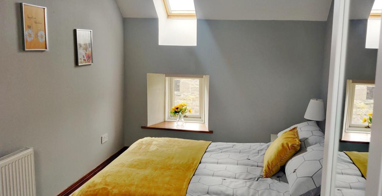 The Granary At Tinto Retreats, Biggar Is A Gorgeous 3 Bedroom Stone Cottage Wiston  Exterior foto